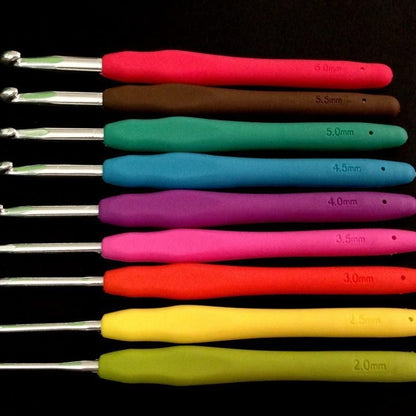 Ergonomic Crochet Hooks Set With Case