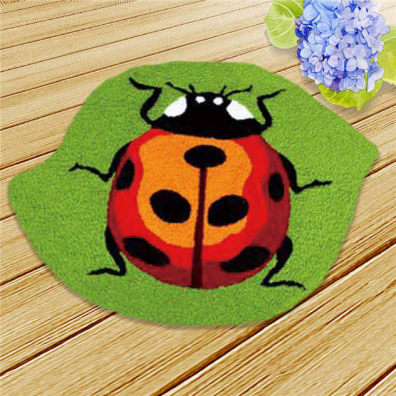 Big Ladybug Latch Hook Rug Crocheting Knitting Kit