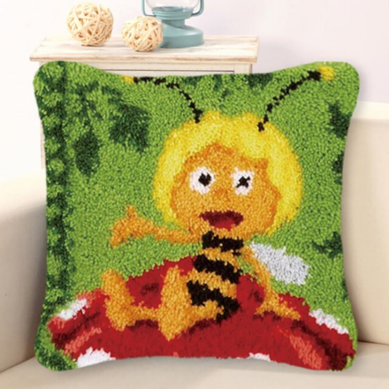 Funny Bee Latch Hook Pillow Crocheting Knitting Kit