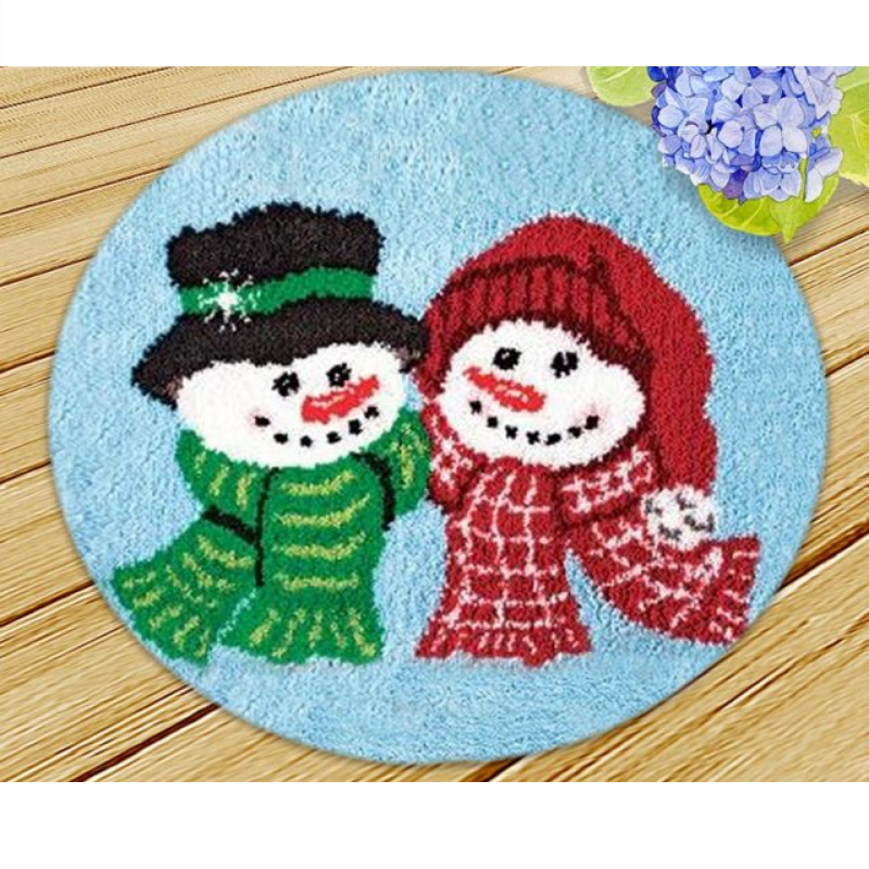 Snowman Faces Latch Hook Rug Crocheting Knitting Kit