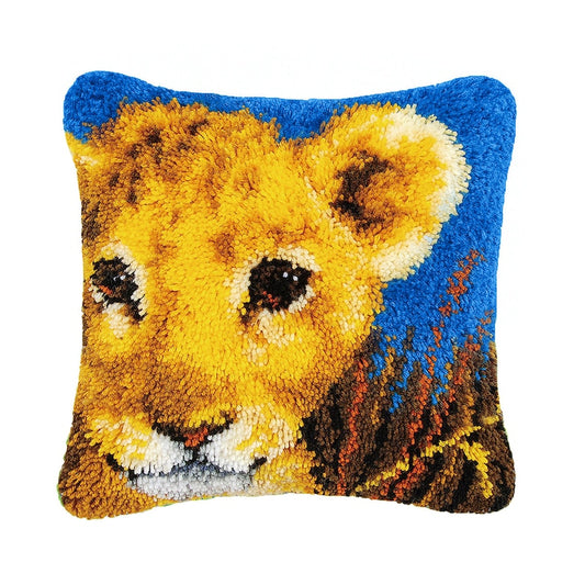 Lion Cub Latch Hook Pillow Crocheting Kit