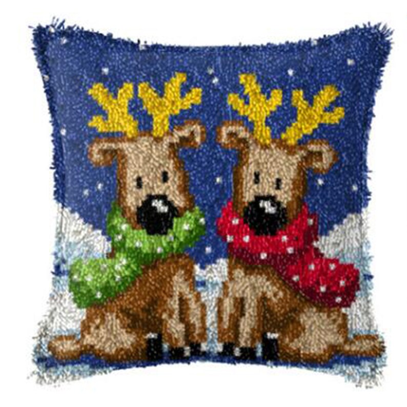 Holiday Elk Latch Hook Pillow Crocheting Kit