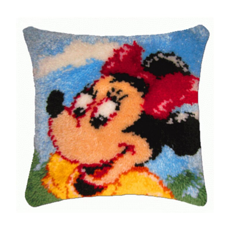 Mouse Princess Latch Hook Pillow Crocheting Kit